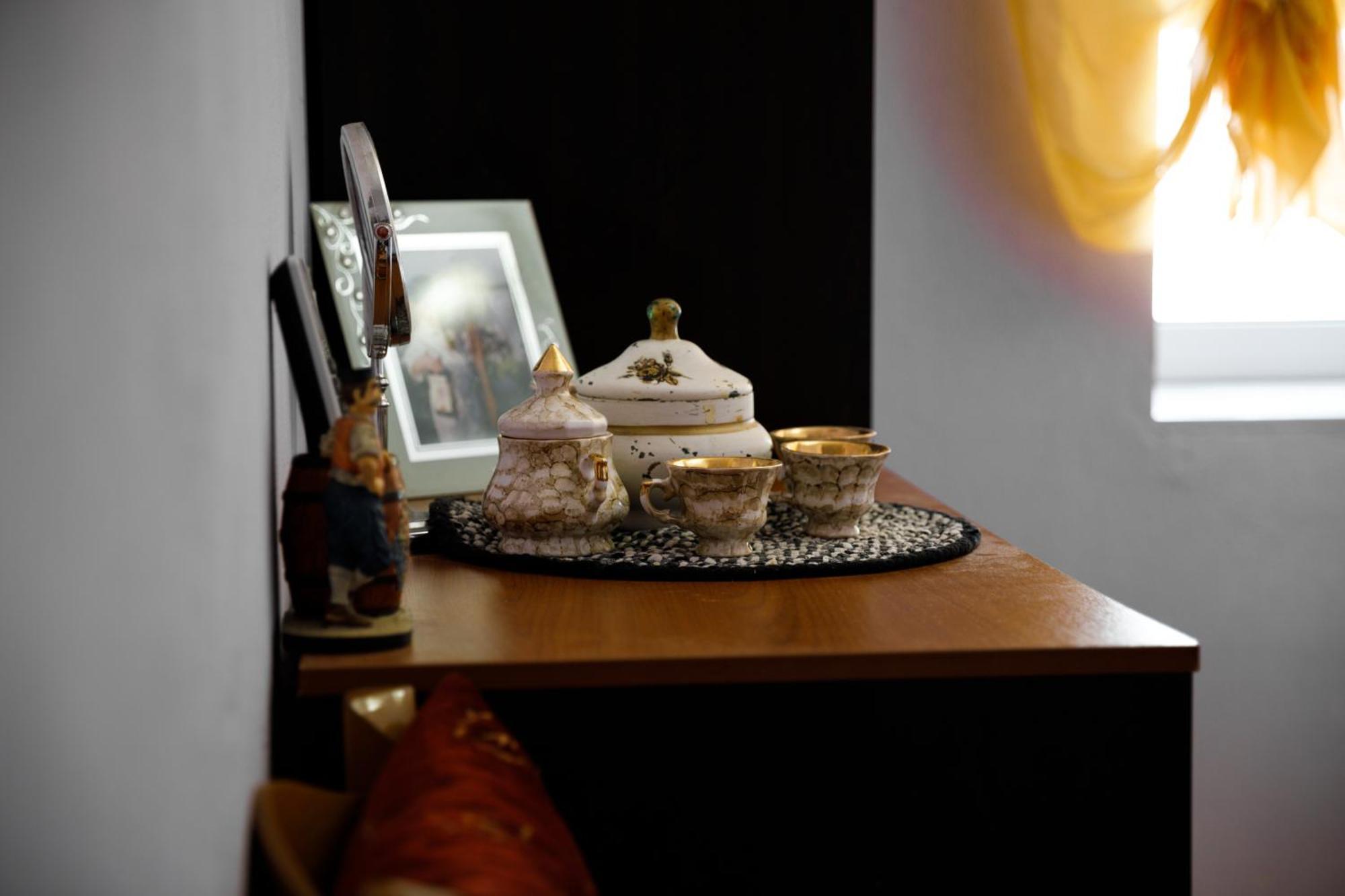 Leka Guesthouse Gjirokaster Bagian luar foto