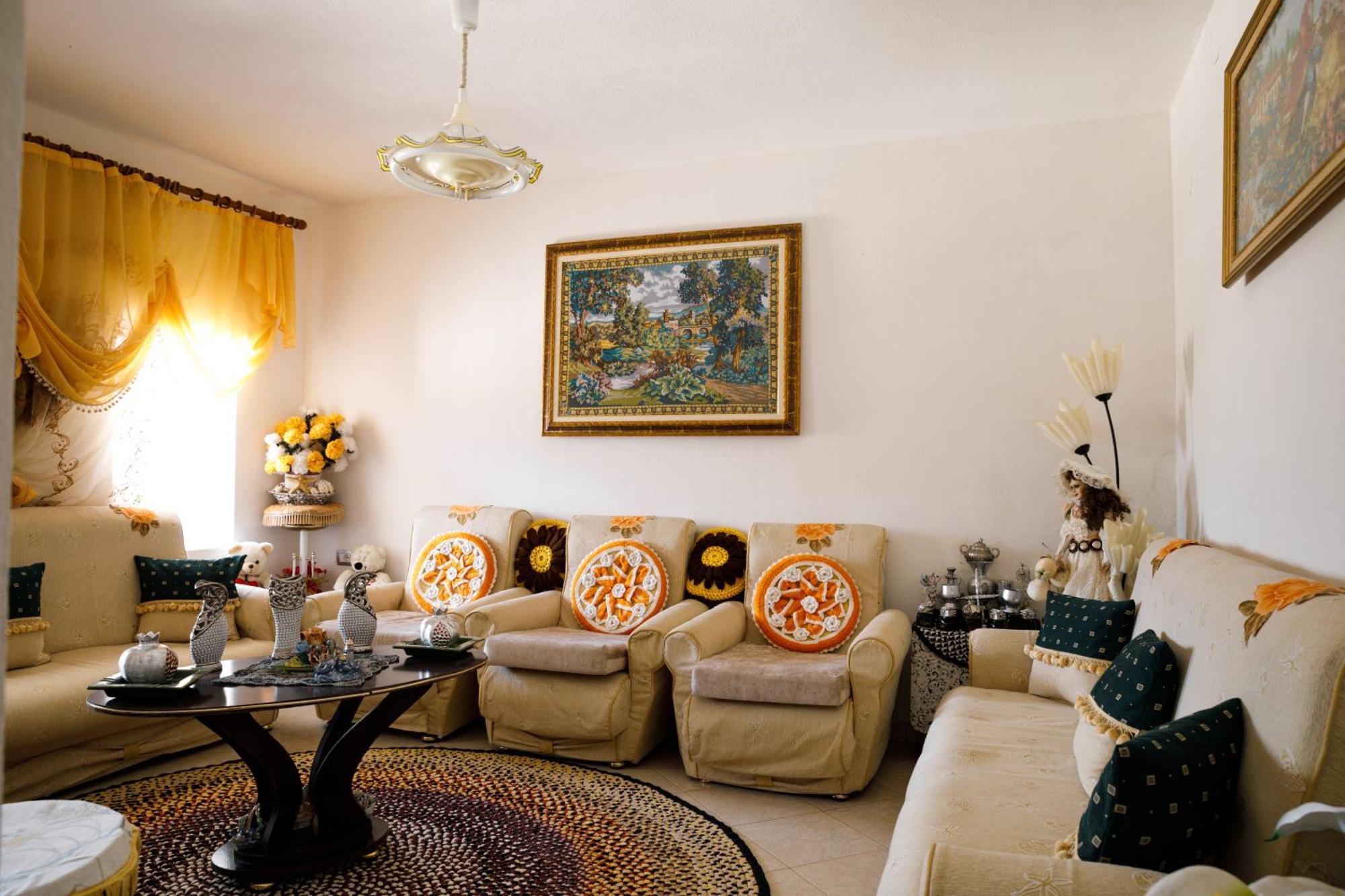 Leka Guesthouse Gjirokaster Bagian luar foto