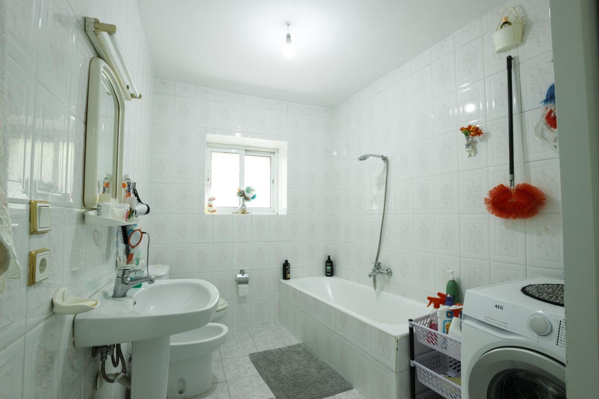 Leka Guesthouse Gjirokaster Bagian luar foto