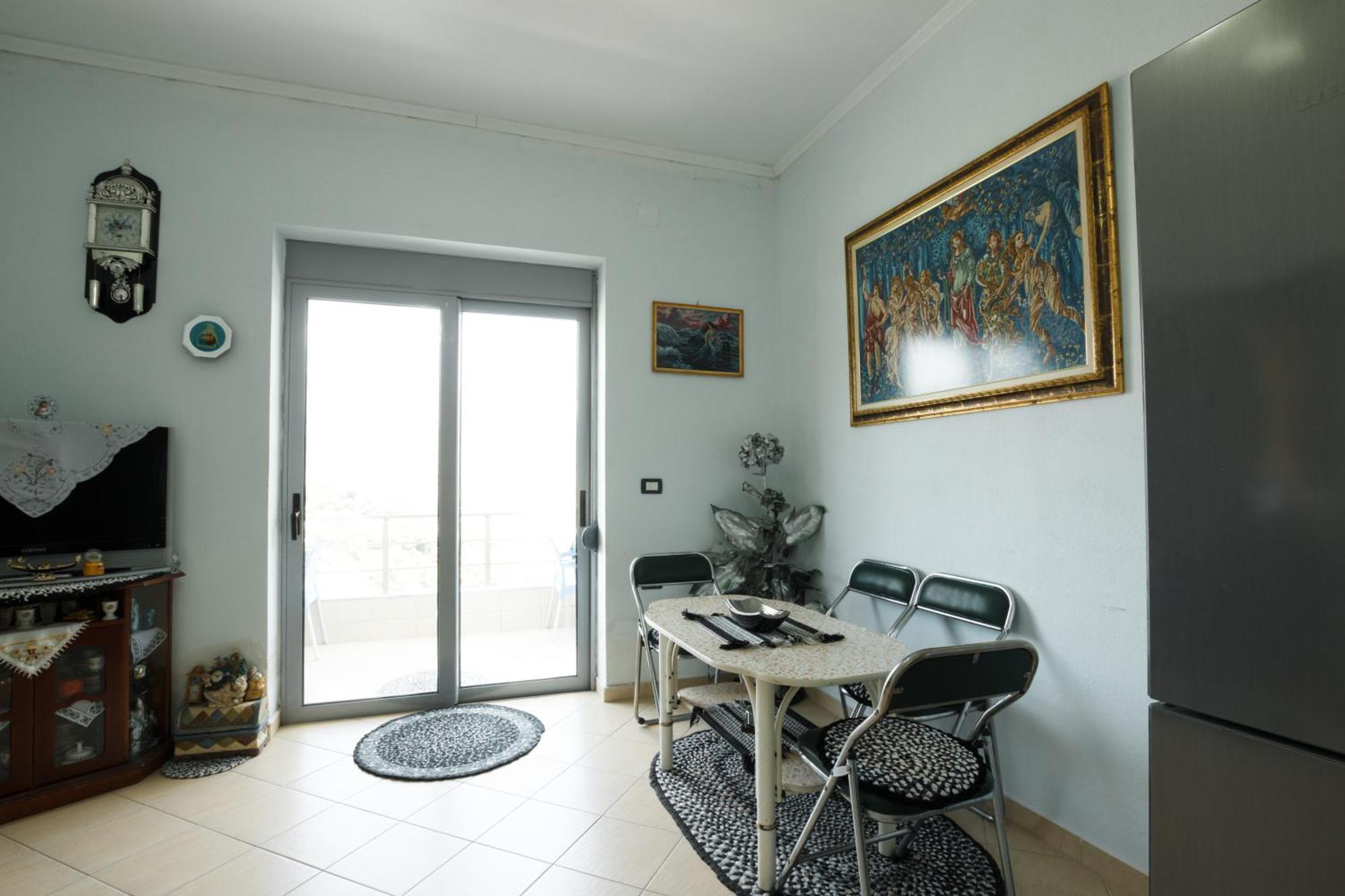Leka Guesthouse Gjirokaster Bagian luar foto